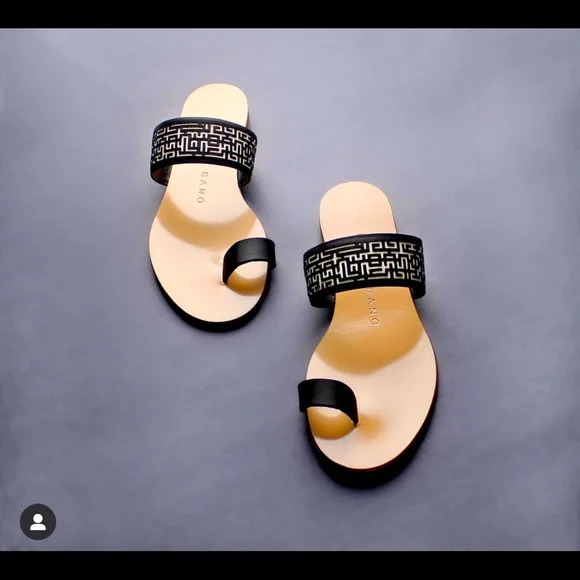 Design designer leather toe ring sandals